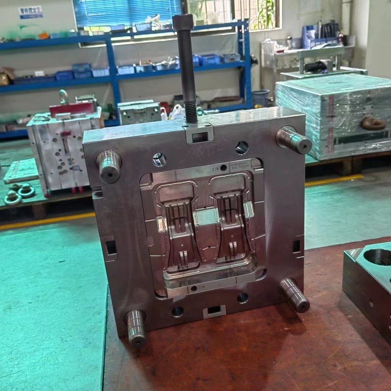 LKM CNC-bearbeitetes Kunststoffwerkzeugspritzgießgerät mit Schimmellaufzeit 000 und Toleranz ±0,01 mm