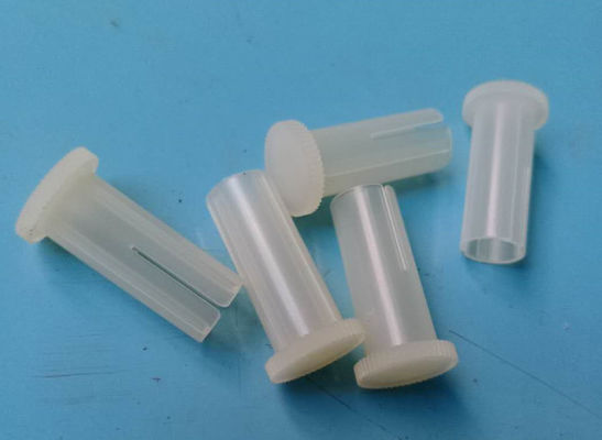 Transparentes/Semitransparent HASCO, das kleine Plastikteile formt